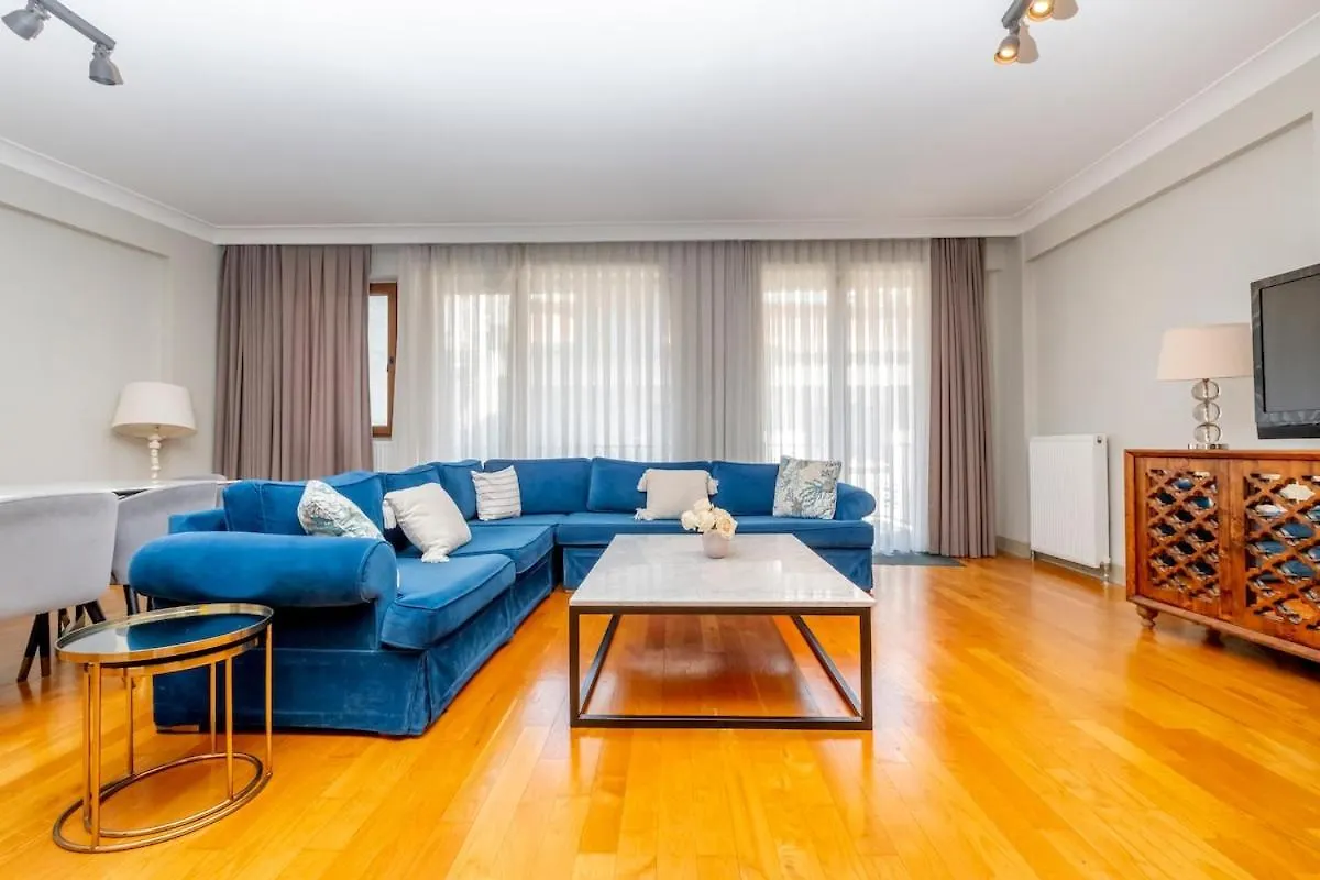 New Building - 3-Bedroom Central Apartment Istambul