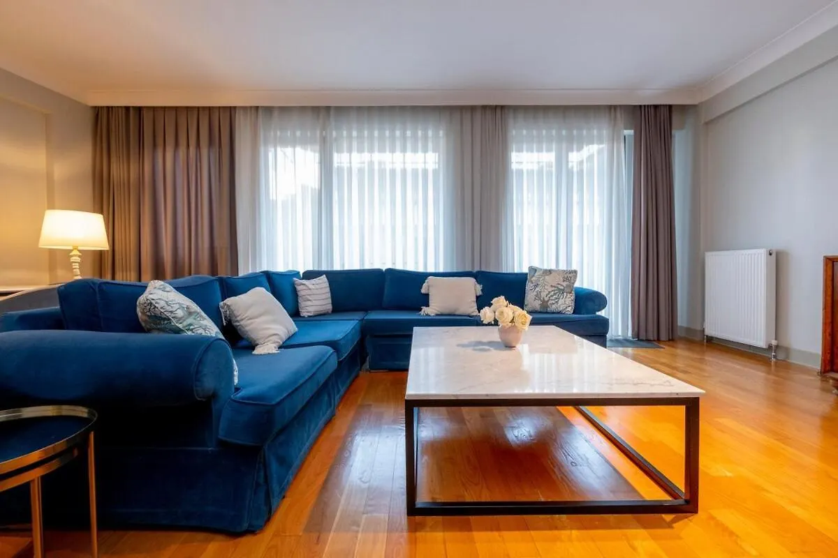 New Building - 3-Bedroom Central Apartment Istambul