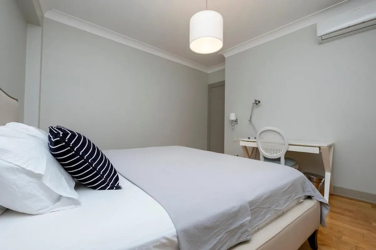 New Building - 3-Bedroom Central Apartment Istanbul