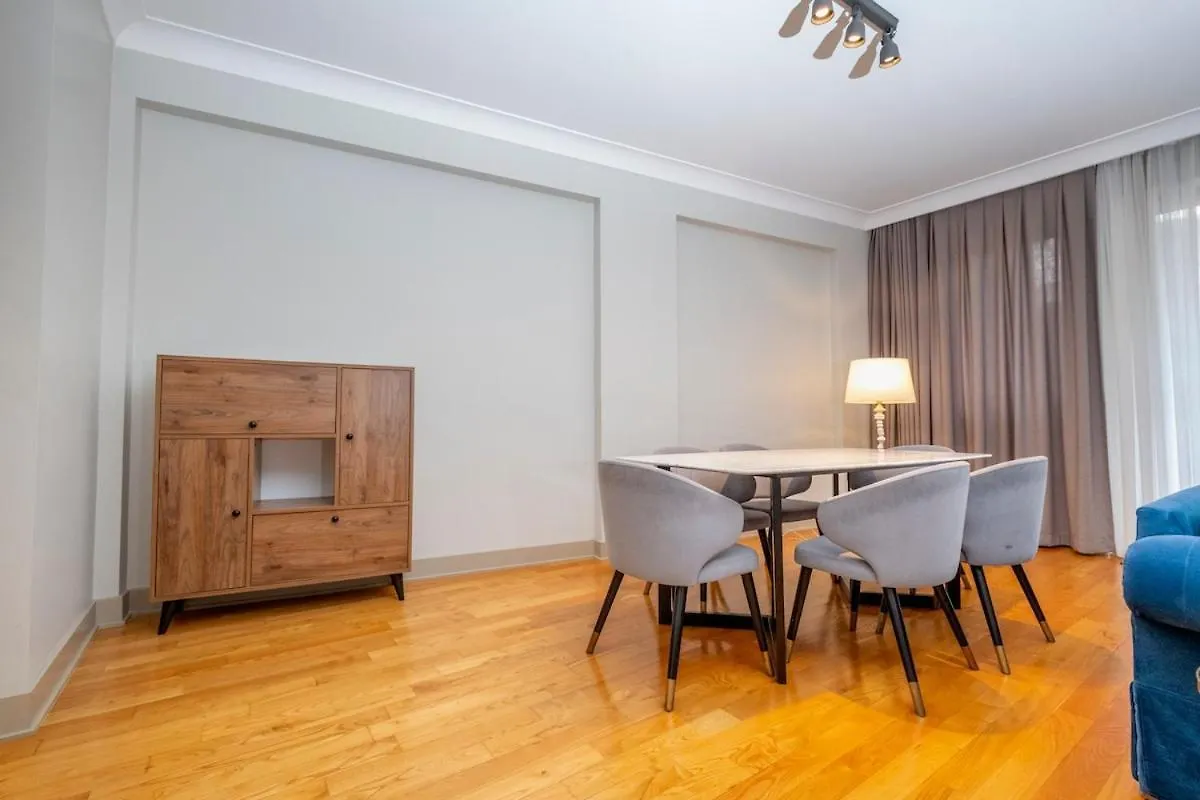 New Building - 3-Bedroom Central Apartment Istanbul