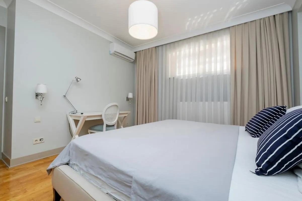 New Building - 3-Bedroom Central Apartment Istanbul