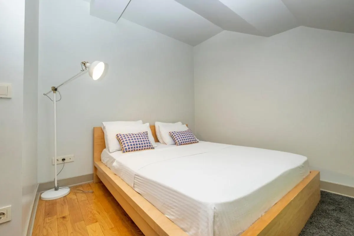 New Building - 3-Bedroom Central Apartment Istanbul